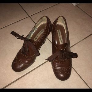 American Eagle Vintage Style Heels